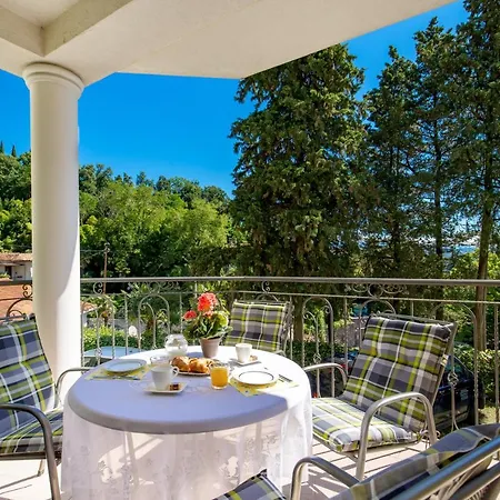 Apartmán All For You - With A Swimming Pool Opatija